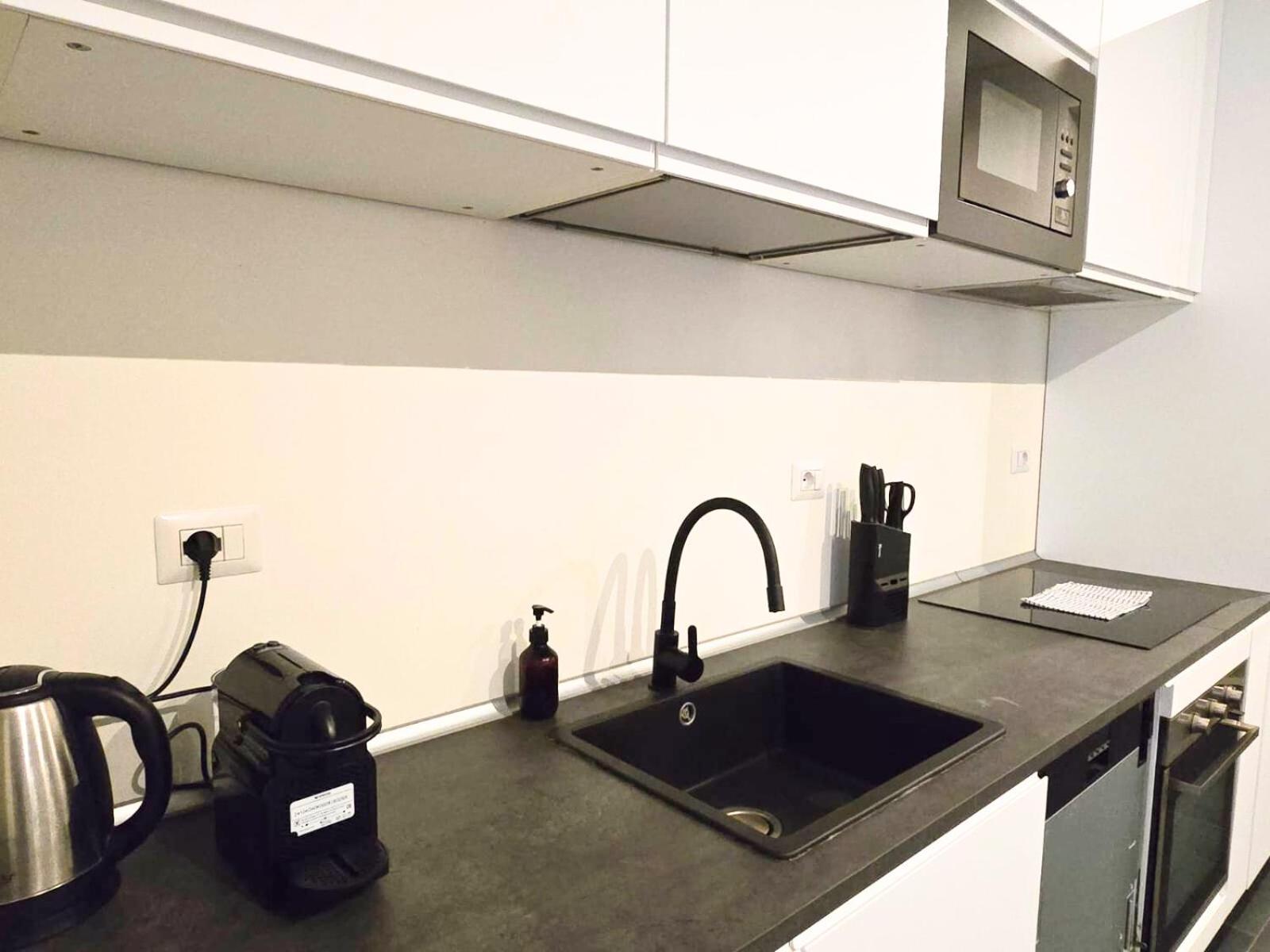Hbhall Solari 28 Mailand